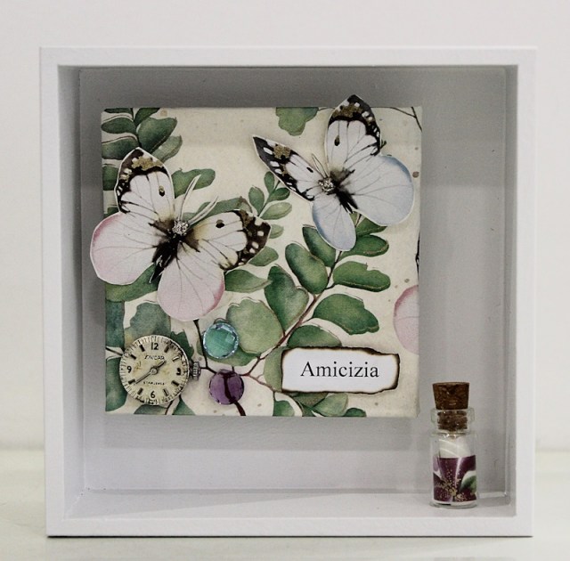 Amicizia Fiori - box con assemblaggi di Sara Lovari