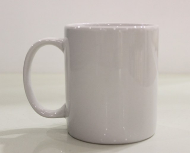 Yayoi Kusama - Mug di Stefano Bolcato (retro)