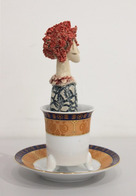 Tazzina vintage - scultura in ceramica di Deborah Ciolli (lato 2)