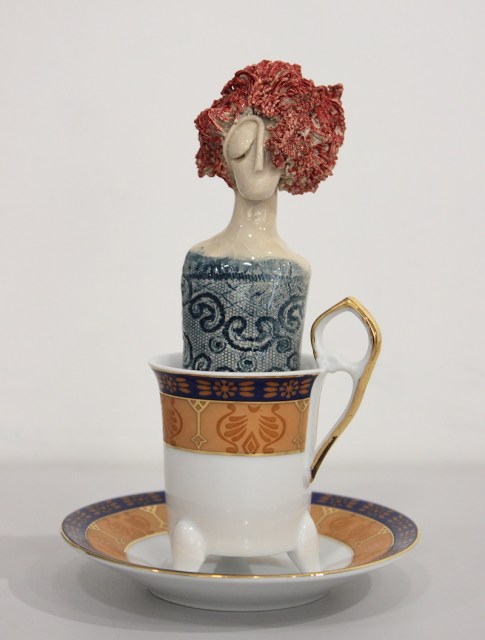 Tazzina vintage - scultura in ceramica di Deborah Ciolli (lato 1)