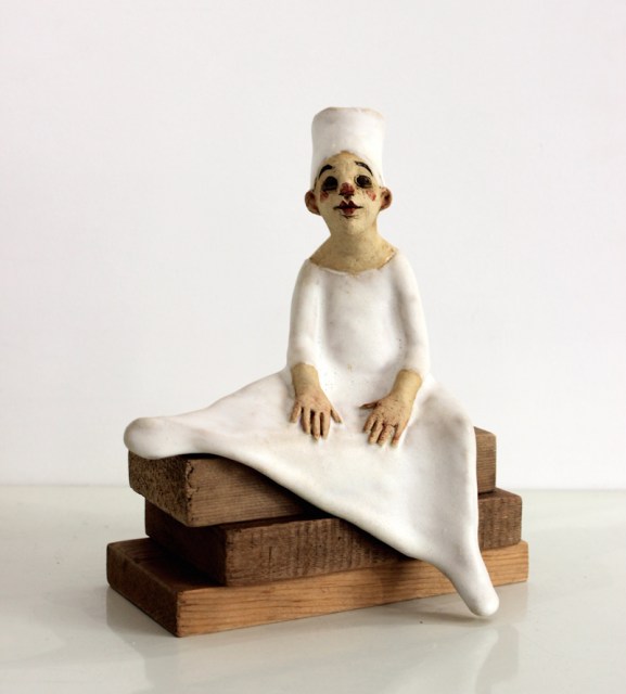 Custode - scultura ceramica di Sabrina Inzaghi (vista 7)