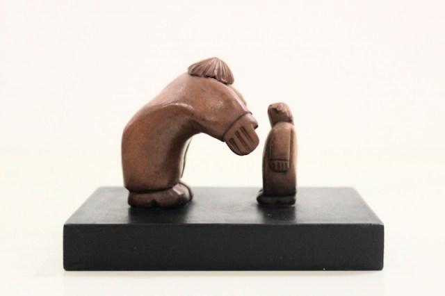 Il Papà gentile - scultura di Vincent Millard (lato 2)