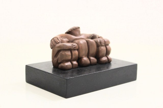 Il Papà gentile - scultura di Vincent Maillard (lato 1)