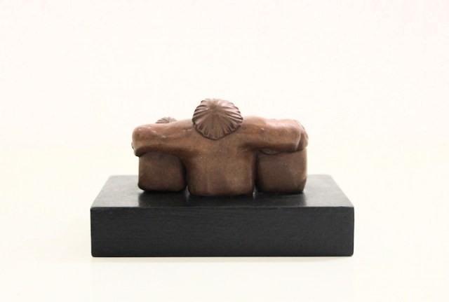 Il Papà gentile - scultura di Vincent Maillard (lato 4)