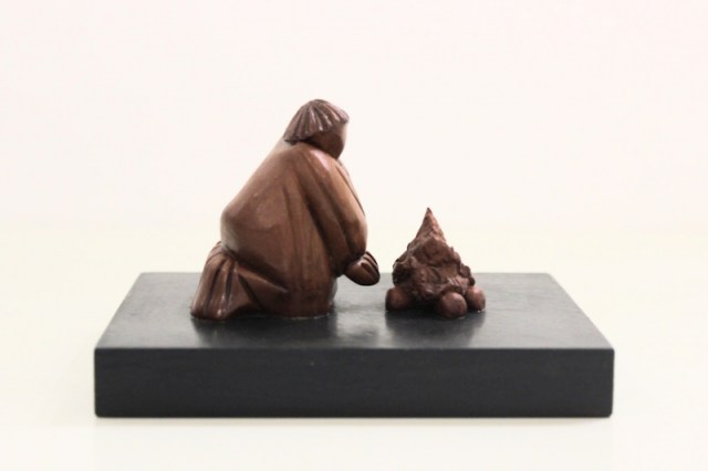 Davanti al fuoco - scultura di Vincent Maillard (lato 3)