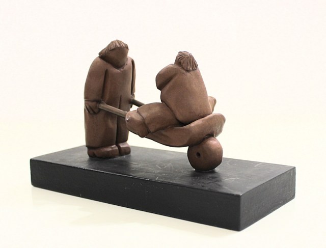 Carriola - scultura di Vincent Maillard (lato 1)