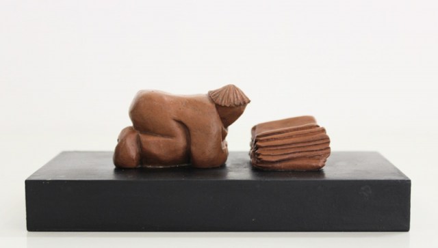 Persona che legge - scultura di Vincent Maillard (lato 2)
