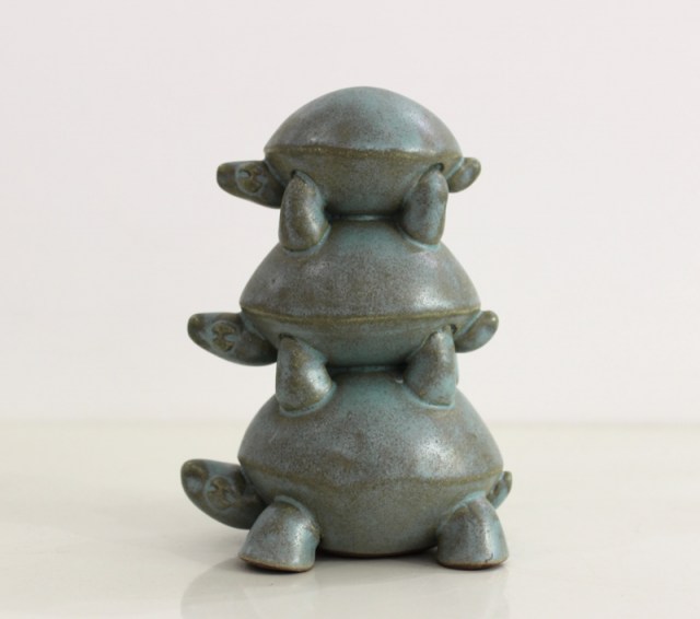 Trio Bezuga - scultura ceramica di Tonino Negri (vista 4)
